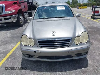 2005 Mercedes-Benz C 230 Kompressor с VIN WDBRF40J75A783792, выставлен на аукционе IAAI как лот 42772016 с пробегом 137 891 миль миль и . История ставок и продаж доступна на DreamBid. Изображение 6.