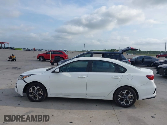 2021 Kia Forte LXS z VIN 3KPF24AD1ME315531, wystawiony jako IAAI lot #42286920 z przebiegiem 88 727 mil mil oraz . Historia ofert i sprzedaży dostępna na DreamBid. Obrazek 14.