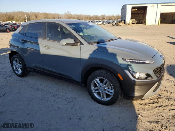 2022 Hyundai Kona SE with VIN KM8K22AB3NU763883, listed as a Copart auction lot 43555415 with 7,506 mi miles and Salvage Title. Bid and sale history available at carsss.com. Image 4.