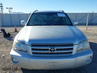 2002 Toyota Highlander with VIN JTEHF21A320088822, listed as a IAAI auction lot 41407352 with 136,105 mi miles. Bid and sale history available at carsss.com. Image 12.
