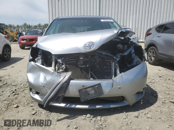 2012 Toyota Sienna XLE AAS z VIN 5TDYK3DC5CS177650, wystawiony jako Copart lot #53832525 z przebiegiem Nie podano mil oraz Szkoda całkowita • Salvage title. Historia ofert i sprzedaży dostępna na DreamBid. Obrazek 5.