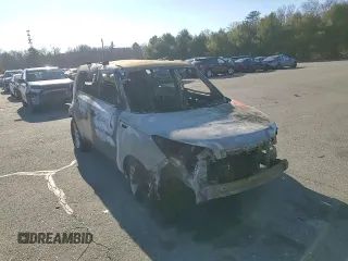 2015 Kia Soul + with VIN KNDJP3A52F7117090, listed as a Copart auction lot 88289725 with 0 mi miles and Salvage Title. Bid and sale history available at carsss.com. Image 10.
