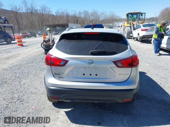 2017 Nissan Rogue SL z VIN JN1BJ1CR1HW113179, wystawiony jako IAAI lot #41838823 z przebiegiem 67 885 mil mil oraz . Historia ofert i sprzedaży dostępna na DreamBid. Obrazek 16.