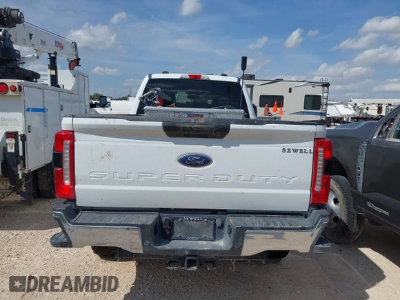 2023 Ford F-250 XL with VIN 1FT7W2BT2PEC64642, listed as a IAAI auction lot 42661561 with 22,936 mi miles and . Bid and sale history available at DreamBid. Image 16.