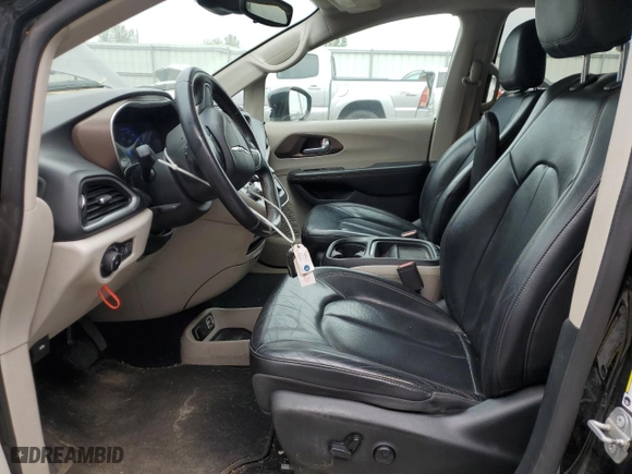 2018 Chrysler Pacifica Touring L with VIN 2C4RC1BG7JR233282, listed as a Copart auction lot 73159254 with NaN miles and Clean Title. Bid and sale history available at carsss.com. Image 7.