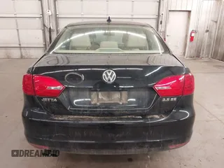 2013 Volkswagen Jetta Sedan SE with VIN 3VWDP7AJ3DM388564, listed as a IAAI auction lot 41781350 with 255,357 mi miles. Bid and sale history available at carsss.com. Image 17.