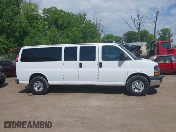 2017 Chevrolet Express Passenger LT с VIN 1GAZGPFF0H1263692, выставлен на аукционе IAAI как лот 42187605 с пробегом 76 995 миль миль и . История ставок и продаж доступна на DreamBid. Изображение 13.