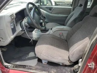 1997 Chevrolet S-10 LS with VIN 1GCCS19W6VK124077, listed as a Copart auction lot 61574074 with 201,171 mi miles and Salvage Title. Bid and sale history available at DreamBid. Image 7.