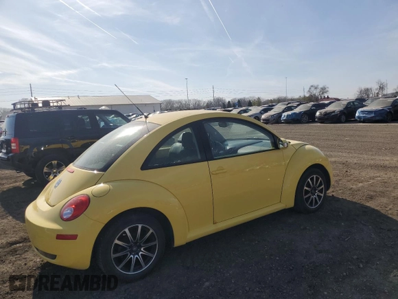 2010 Volkswagen Beetle with VIN 3VWPW3AGXAM018270, listed as a Copart auction lot 48706185 with 157,896 mi miles and Clean title. Bid and sale history available at DreamBid. Image 3.
