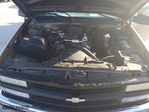 1997 Chevrolet C/K 1500 with VIN 1GCEC19W1VE147190, listed as a Copart auction lot 49716275 with 260,260 mi miles and Salvage Title. Bid and sale history available at carsss.com. Image 12.