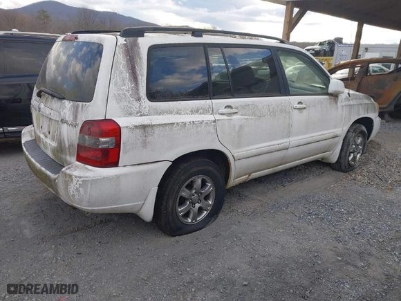 2004 Toyota Highlander with VIN JTEEP21A240036598, listed as a IAAI auction lot 41696106 with 145,242 mi miles. Bid and sale history available at carsss.com. Image 4.