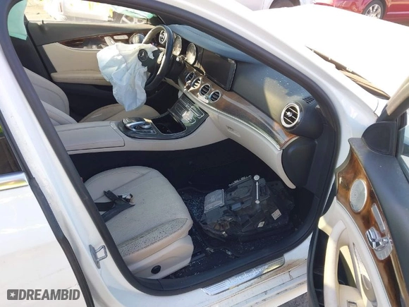 2018 Mercedes-Benz E-Class E 300 with VIN WDDZF4KB6JA377560, listed as a IAAI auction lot 41730305 with 36,477 mi miles. Bid and sale history available at carsss.com. Image 5.