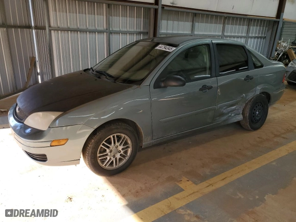 2005 Ford Focus S with VIN 1FAFP34N35W238108, listed as a Copart auction lot 44794345 with NaN miles and Salvage Title. Bid and sale history available at carsss.com. Image 1.