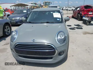 2021 MINI Hardtop 4 Door Oxford Edition with VIN WMWXU7C09M2P17351, listed as a IAAI auction lot 42330197 with 51,628 mi miles and . Bid and sale history available at DreamBid. Image 12.