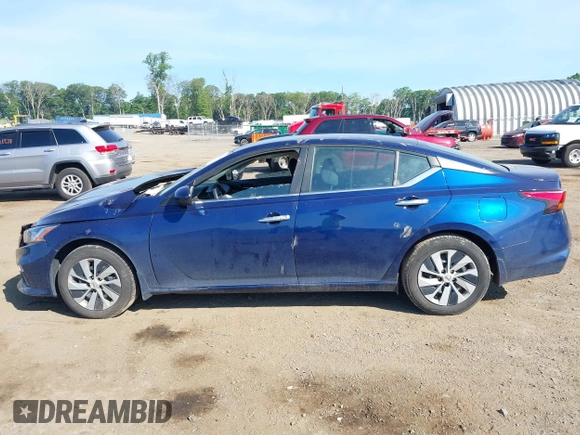 2020 Nissan Altima 2.5 S with VIN 1N4BL4BV5LC202597, listed as a IAAI auction lot 39651394 with 77,726 mi miles. Bid and sale history available at carsss.com. Image 13.