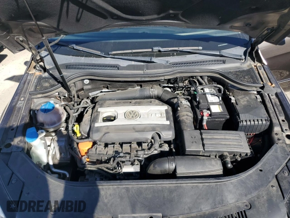 2014 Volkswagen CC R-Line with VIN WVWBP7AN4EE523426, listed as a Copart auction lot 75221154 with 139,876 mi miles and Clean Title. Bid and sale history available at DreamBid. Image 11.