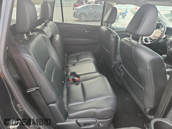 2016 Honda Pilot EX-L с VIN 5FNYF6H60GB097273, выставлен на аукционе Copart как лот 64010115 с пробегом 102 891 миль миль и Списание • Salvage title. История ставок и продаж доступна на DreamBid. Изображение 10.