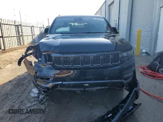 2024 Jeep Grand Wagoneer Series II Obsidian z VIN 1C4SJVFP6RS111595, wystawiony jako Copart lot #48257345 z przebiegiem 16 038 mil mil oraz Czysty tytuł • Clean title. Historia ofert i sprzedaży dostępna na DreamBid. Obrazek 5.