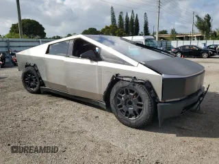 2024 Tesla Cybertruck Cyberbeast z VIN 7G2CEHEE5RA000103, wystawiony jako Copart lot #78871284 z przebiegiem Nie podano mil oraz Tytuł czysty. Historia ofert i sprzedaży dostępna na DreamBid. Obrazek 4.