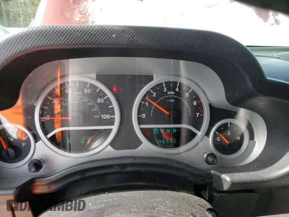 2009 Jeep Wrangler Sahara z VIN 1J4FA54159L789906, wystawiony jako Copart lot #45292375 z przebiegiem 146 992 mil mil oraz Szkoda całkowita • Salvage title. Historia ofert i sprzedaży dostępna na DreamBid. Obrazek 9.