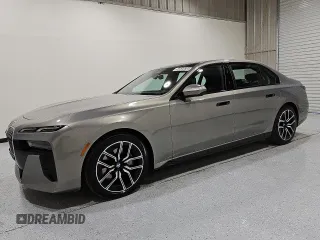 2024 BMW 7 Series 740i xDrive with VIN WBA33EH08RCS18086, listed as a Copart auction lot 54630035 with 18,352 mi miles and Clean Title. Bid and sale history available at carsss.com. Image 1.