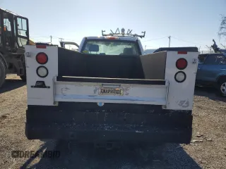 2017 Ford F-250 XL z VIN 1FTBF2A60HEC94844, wystawiony jako Copart lot #47360805 z przebiegiem 116 648 mil mil oraz Szkoda całkowita • Salvage title. Historia ofert i sprzedaży dostępna na DreamBid. Obrazek 6.