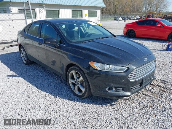 2013 Ford Fusion SE with VIN 3FA6P0HR6DR133608, listed as a IAAI auction lot 41962033 with 221,603 mi miles. Bid and sale history available at carsss.com. Image 1.