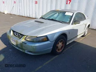 2000 Ford Mustang with VIN 1FAFP4049YF190010, listed as a IAAI auction lot 42087383 with 1 mi miles. Bid and sale history available at carsss.com. Image 2.