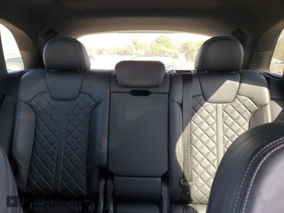 2020 Audi SQ5 Premium Plus with VIN WA1B4AFY5L2119830, listed as a Copart auction lot 44950124 with 25,527 mi miles and . Bid and sale history available at DreamBid. Image 10.