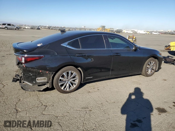 2021 Lexus ES with VIN 58ACA1C1XMU001292, listed as a Copart auction lot 77035514 with 142,564 mi miles and Salvage Title. Bid and sale history available at carsss.com. Image 3.