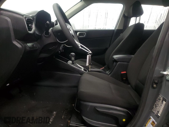 2024 Hyundai Venue SE with VIN KMHRB8A32RU306238, listed as a Copart auction lot 84162244 with 9,637 mi miles and Salvage Title. Bid and sale history available at DreamBid. Image 7.