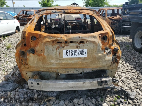 2018 Toyota C-HR XLE with VIN NMTKHMBX3JR049998, listed as a Copart auction lot 61815245 with Not provided miles and Non repairable. Bid and sale history available at DreamBid. Image 6.