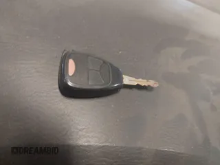 2005 Chrysler Town & Country LX с VIN 2C4GP44RX5R402180, выставлен на аукционе IAAI как лот 42062043 с пробегом 239 327 миль миль и . История ставок и продаж доступна на DreamBid. Изображение 11.