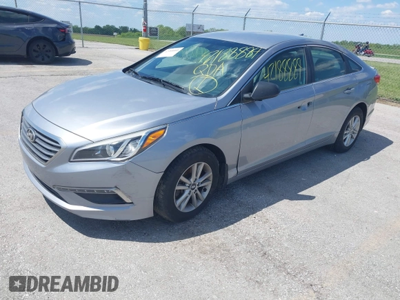 2015 Hyundai Sonata 2.4L SE with VIN 5NPE24AF0FH222804, listed as a IAAI auction lot 42188889 with 131,768 mi miles. Bid and sale history available at carsss.com. Image 2.