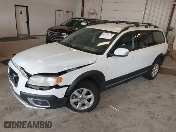 2008 Volvo XC70 с VIN YV4BZ982681005778, выставлен на аукционе IAAI как лот 42254211 с пробегом 123 609 миль миль и . История ставок и продаж доступна на DreamBid. Изображение 17.
