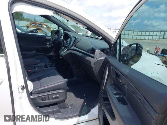 2024 Honda Odyssey Sport with VIN 5FNRL6H78RB064563, listed as a IAAI auction lot 42071907 with 7,628 mi miles and . Bid and sale history available at DreamBid. Image 5.