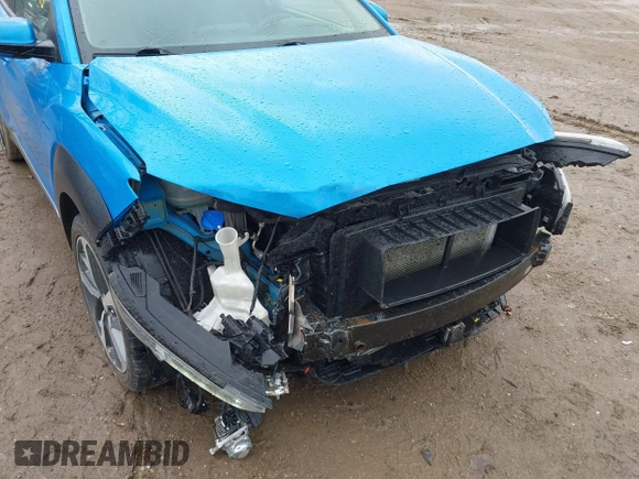 2020 Hyundai Kona Ultimate with VIN KM8K5CA54LU428684, listed as a IAAI auction lot 41723215 with 80,917 mi miles. Bid and sale history available at carsss.com. Image 6.
