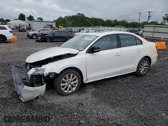 2013 Volkswagen Jetta SE с VIN 3VWDP7AJ3DM363552, выставлен на аукционе Copart как лот 57640685 с пробегом Не указан миль и Списание • Salvage title. История ставок и продаж доступна на DreamBid. Изображение 1.