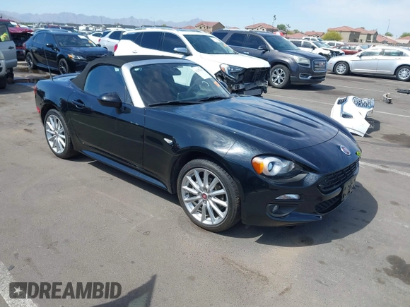 2019 FIAT 124 Spider Lusso z VIN JC1NFAEK6K0143183, wystawiony jako IAAI lot #42173832 z przebiegiem 3 574 mil mil oraz . Historia ofert i sprzedaży dostępna na DreamBid. Obrazek 1.