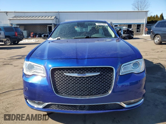 2019 Chrysler 300 Limited with VIN 2C3CCAKG9KH722784, listed as a Copart auction lot 46051835 with 43,364 mi miles and Salvage Title. Bid and sale history available at carsss.com. Image 5.