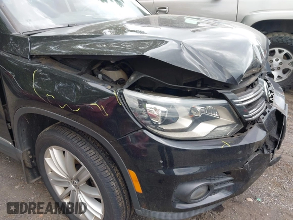 2016 Volkswagen Tiguan S with VIN WVGBV7AX6GW542656, listed as a IAAI auction lot 42081760 with 85,200 mi miles and . Bid and sale history available at DreamBid. Image 16.