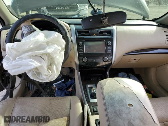 2014 Nissan Altima SV with VIN 1N4AL3AP3EC901903, listed as a Copart auction lot 40766374 with 278,410 mi miles and Salvage Title. Bid and sale history available at DreamBid. Image 8.