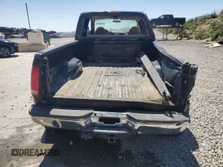 2000 Ford F-250 XL с VIN 1FTNW21F7YEB23621, выставлен на аукционе Copart как лот 58291985 с пробегом 206 808 миль миль и Списание • Salvage title. История ставок и продаж доступна на DreamBid. Изображение 6.