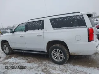 2019 Chevrolet Suburban LT with VIN 1GNSCHKC6KR200750, listed as a IAAI auction lot 41571058 with 38,819 mi miles. Bid and sale history available at carsss.com. Image 14.