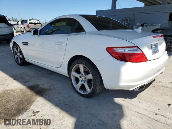 2015 Mercedes-Benz SLK 250 with VIN WDDPK4HAXFF099080, listed as a Copart auction lot 49264465 with 41,011 mi miles and Salvage title. Bid and sale history available at DreamBid. Image 2.