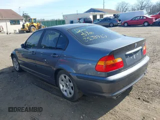 2003 BMW 3 Series 325i with VIN WBAAZ334X3PH35526, listed as a IAAI auction lot 42074943 with Not provided miles and . Bid and sale history available at DreamBid. Image 3.