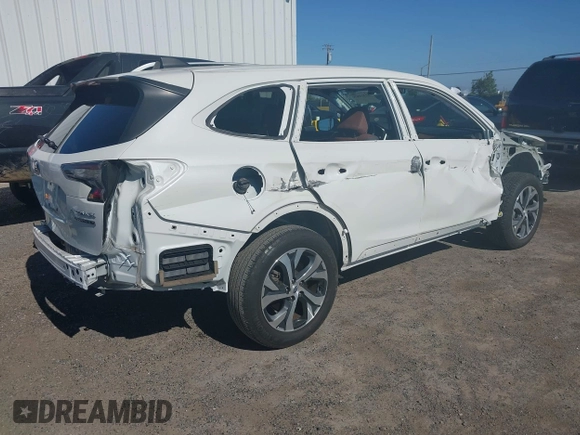 2022 Subaru Outback Touring XT with VIN 4S4BTGPD9N3276423, listed as a IAAI auction lot 42310970 with 8,266 mi miles and . Bid and sale history available at DreamBid. Image 4.