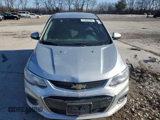 2020 Chevrolet Sonic LT z VIN 1G1JG6SB2L4115299, wystawiony jako Copart lot #41826735 z przebiegiem 120 280 mil mil oraz Szkoda całkowita • Salvage title. Historia ofert i sprzedaży dostępna na DreamBid. Obrazek 5.