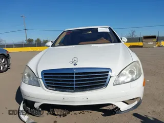 2007 Mercedes-Benz S-Class 5.5L V8 with VIN WDDNG71X37A070947, listed as a IAAI auction lot 41669650 with 70,782 mi miles. Bid and sale history available at carsss.com. Image 12.