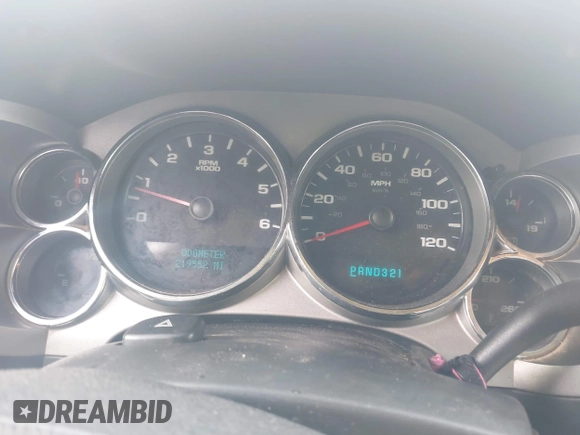 2007 Chevrolet Silverado 1500 LT w/1LT with VIN 2GCEC19J471570418, listed as a IAAI auction lot 41511134 with 219,552 mi miles. Bid and sale history available at carsss.com. Image 7.